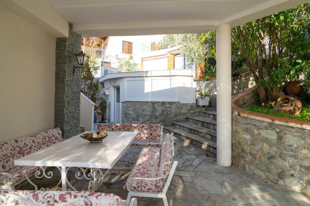 Villa Sea View Volos Eksteriør billede
